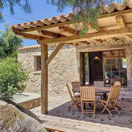 Neuf De Charme A Cote De La Dans Un Magnifique Environnement Сasa de vacaciones